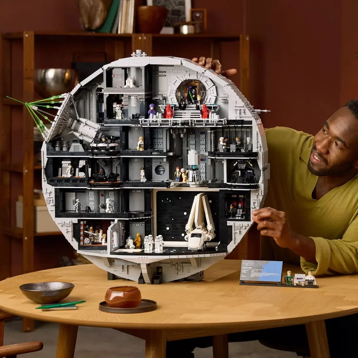 スターウォーズコレクターシリーズ New Star Wars LEGO Death Star Ultimate Collector Series on Disney